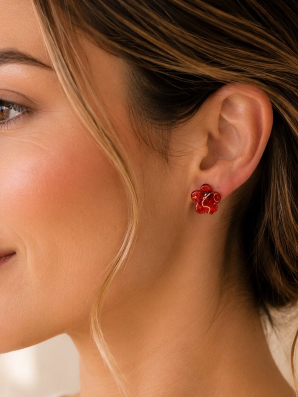 Red Acrylic Flower Stud Earrings Gold Swirl Floral Petite Boutique - Picture 2 of 6